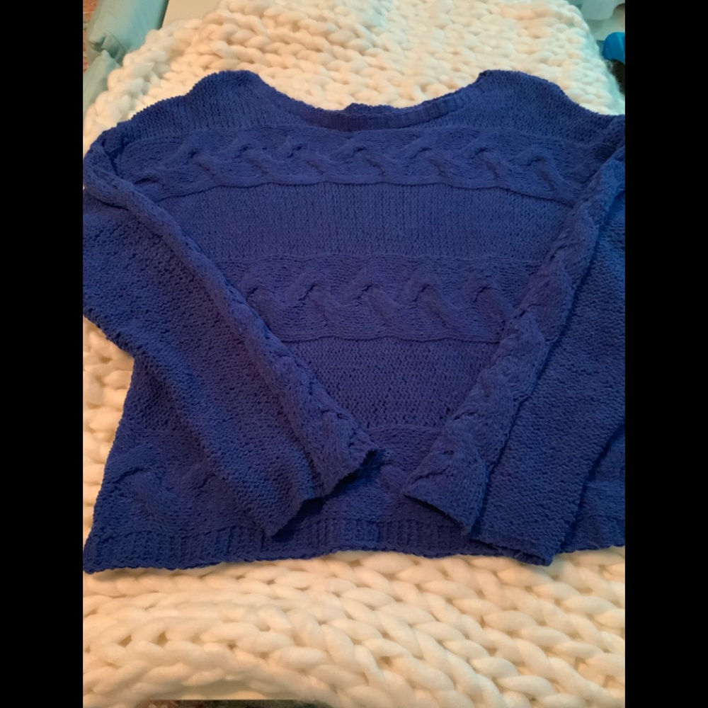 Sweater soft cable knit worn once and dry cleaned